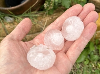 雹災
