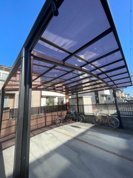 さいたま市岩槻区にてカーポート屋根をポリカーボネートへ張り替え施工の施工後写真