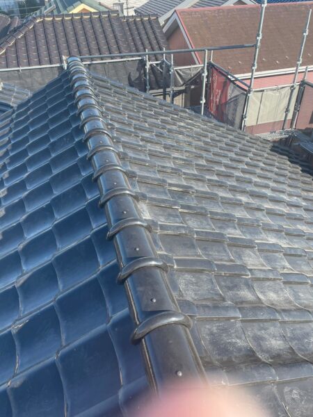 さいたま市見沼区にて雨漏り修理〈天窓からの雨漏り・瓦葺き直し〉の施工後写真