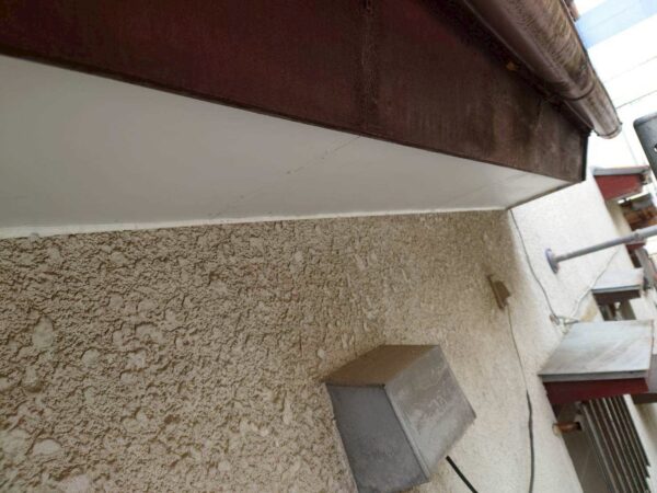 さいたま市西区にて屋根修理〈軒天補修・破風板補修工事〉の施工後写真