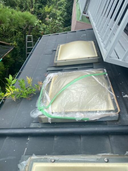 さいたま市北区にて雨漏り修理〈天窓からの雨漏り〉の施工前写真