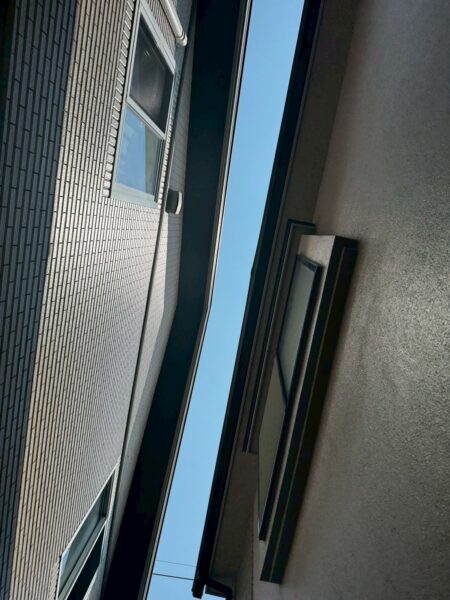 さいたま市西区にて屋根修理〈雪止め金具の取り付け工事〉の施工前写真