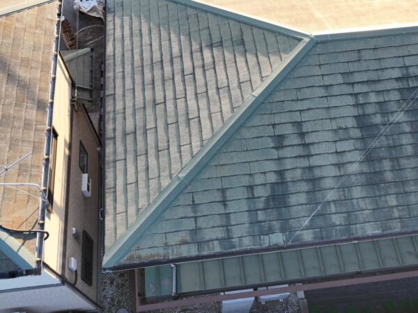 さいたま市西区にて屋根修理〈スレートからスーパーガルテクトへのカバー工法〉の施工前写真